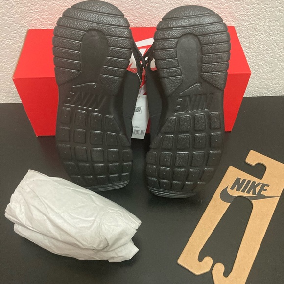 NEW WOMENS NIKE TANJUN SANDALS SZ 6 7 8 CUTE BLACK STYLE 882694001 AUTHENTIC - Picture 7 of 16